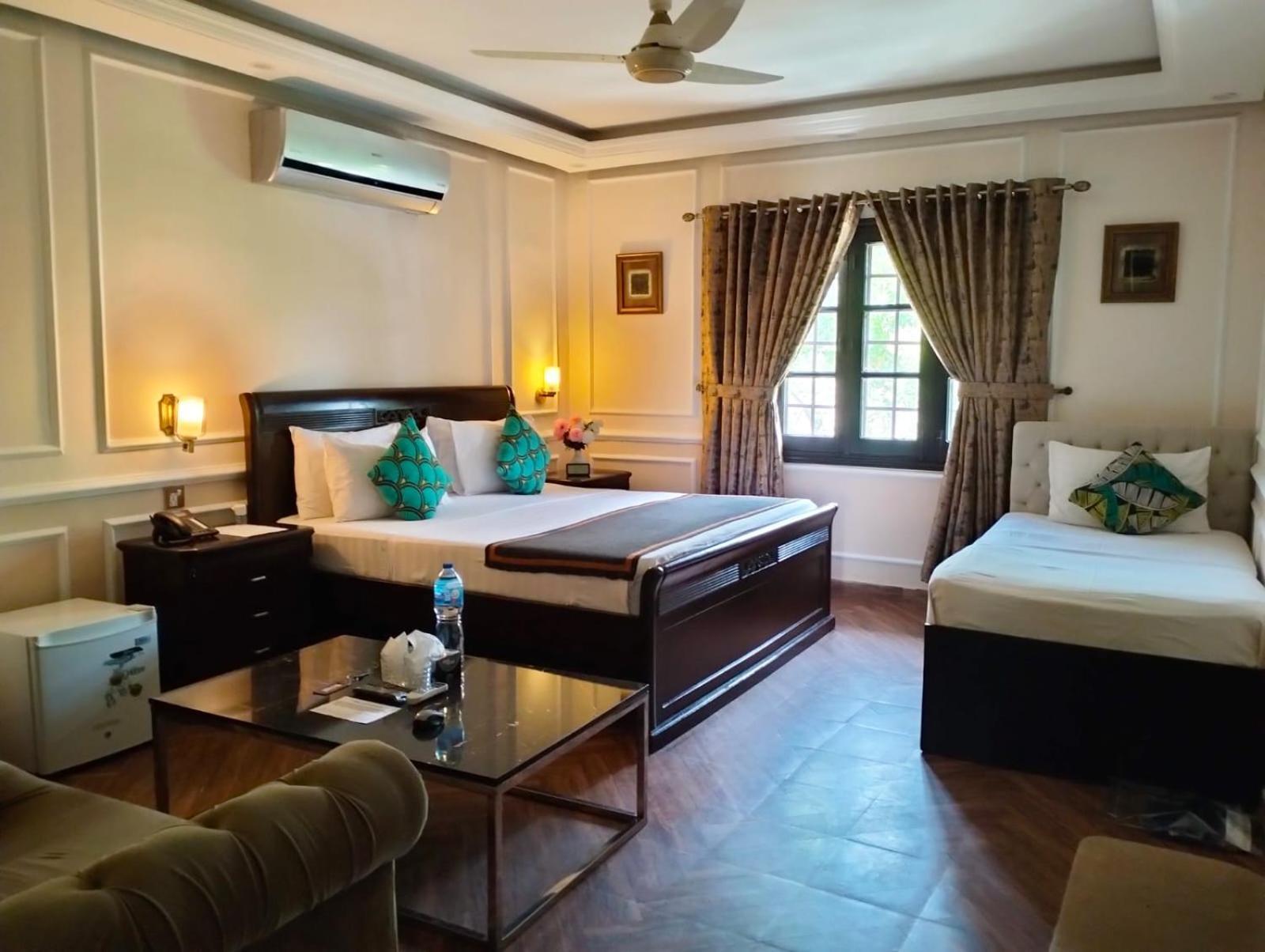 Riviera Courtyard Guest House Islamabad Eksteriør billede